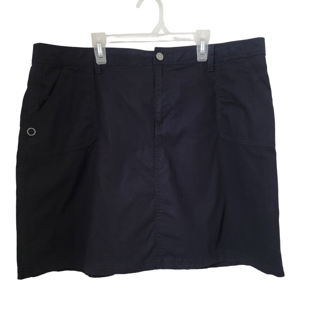 Croft & Barrow Size 18 Stretch Black Cargo Skort, Excellent, Like New Condition